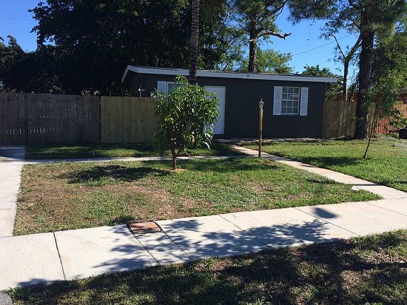 2nd image of 5264 NE 20th Ave