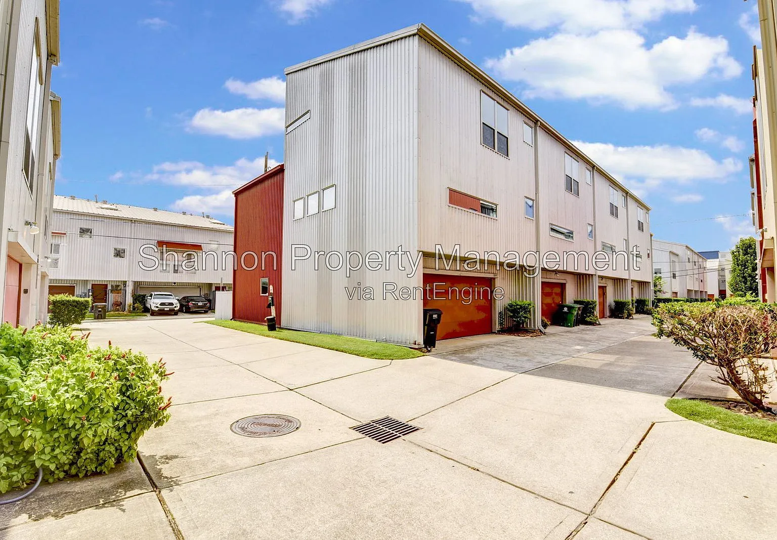 2 bed, 2.0 bath, 2130 sqft, $2,325 — Photo 2