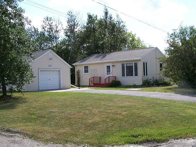Grossman Ext Front & Garage 1