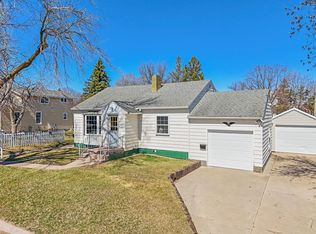 525 3rd St SE, Perham, MN 56573