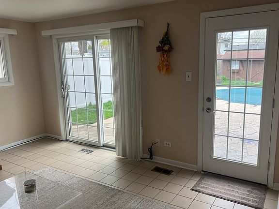 2nd image of 260 Brentwood Dr