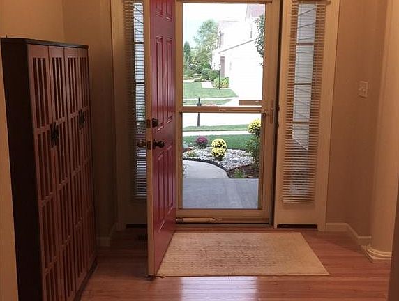 3rd image of 3215 Montpelier Dr