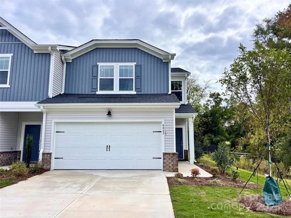 4067 Summit Woods Dr, Charlotte, NC 28216