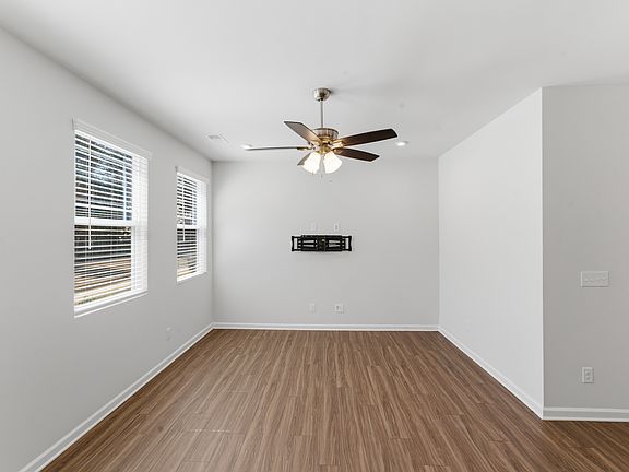 5th image of 1324 Galloway Rd