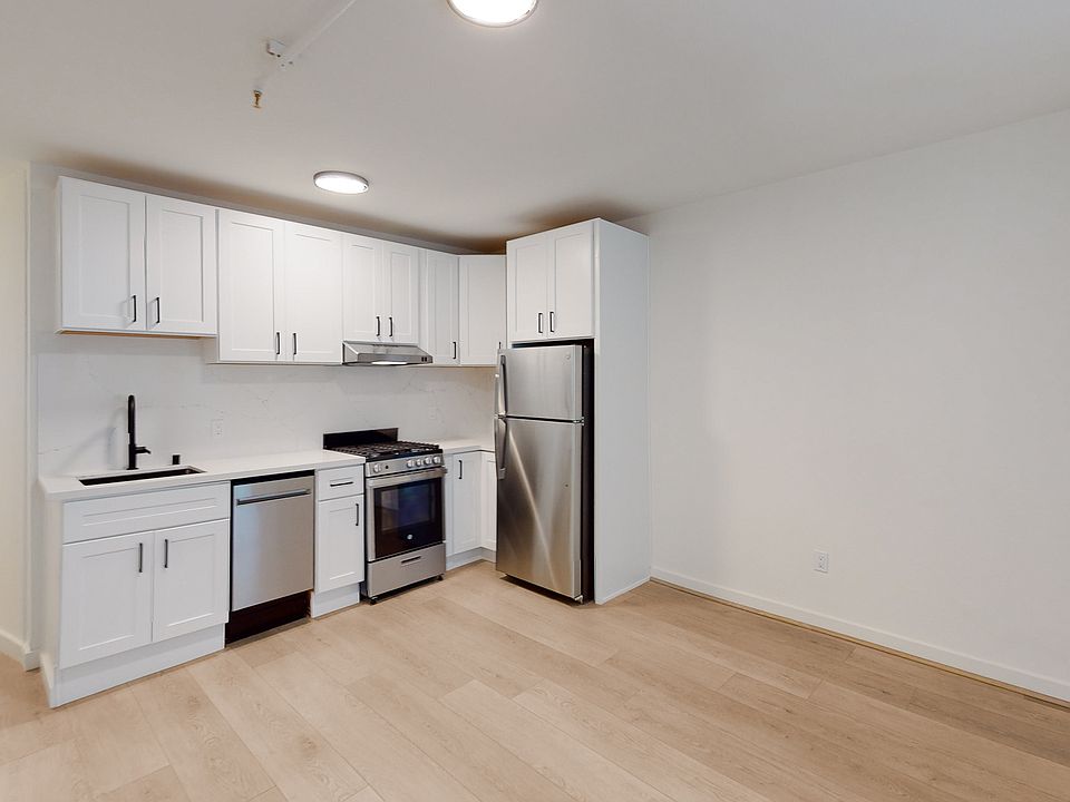 1st image of 901 Pine St #6