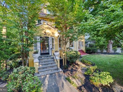 5201 38th St NW, Washington, DC, 20015