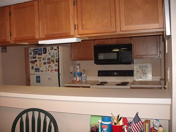 4th image of 46 Courtshire Ln