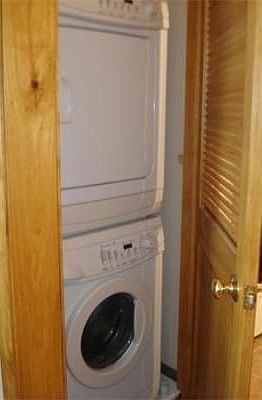 2nd image of 146 West St APT 3A