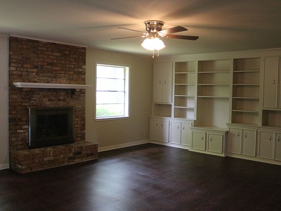 2nd image of 3012 Tower Dr