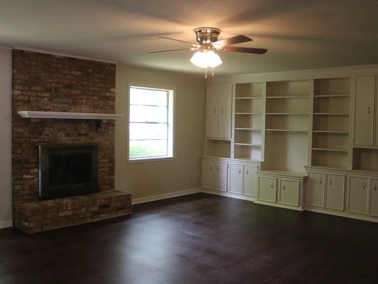 3012 Tower Dr — Photo 3