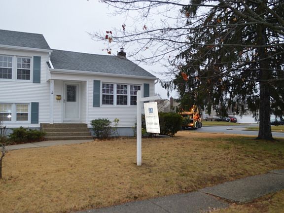 4th image of 37 Bradford Ln