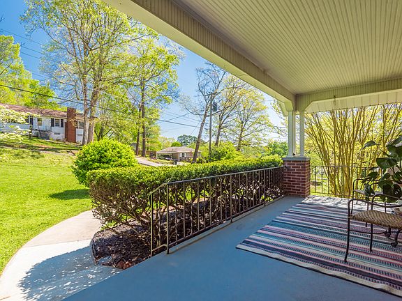 4th image of 303 Iroquois Dr