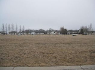 509 5th Ave SE, Hillsboro, ND 58045
