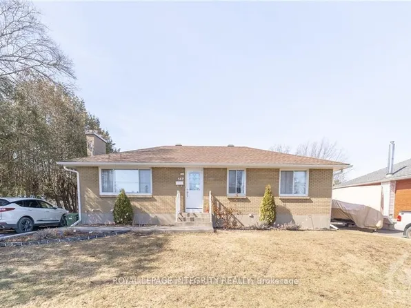 147 Oakridge Blvd, Ottawa, ON K2G 2V1