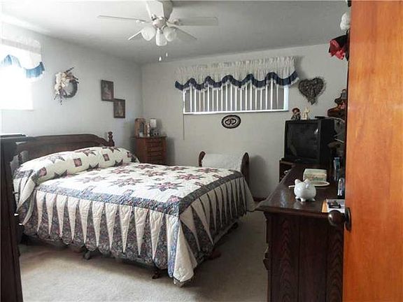 4th image of 118 Lincoln Ave