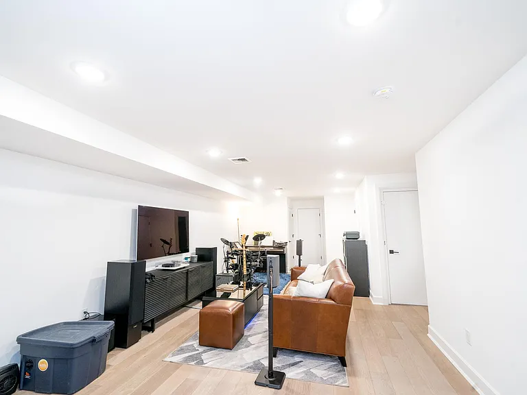 496 Undercliff Ave #3A — Photo 21