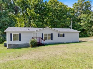 1025 Briarwood Dr, Charlotte, TN 37036