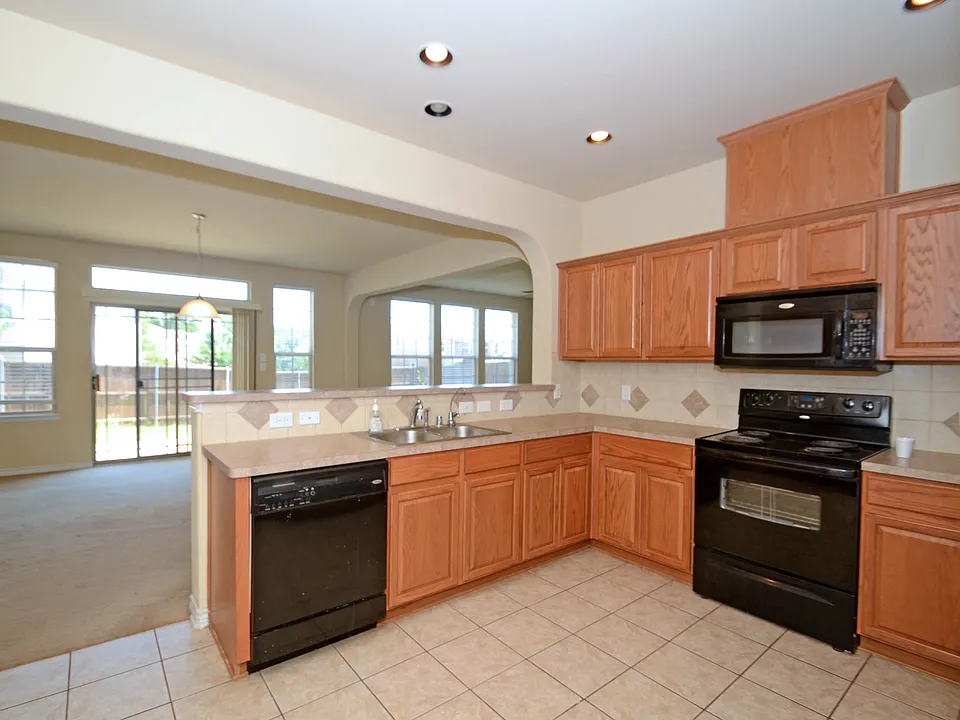 6504 Hickory Hill Dr