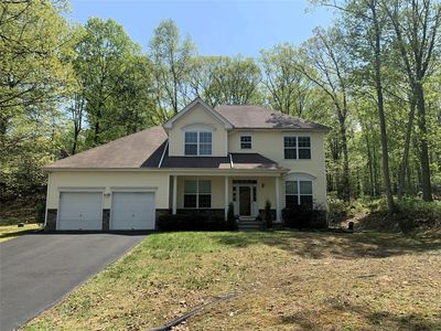 504 St. Ives Court, Bushkill, PA, 18324