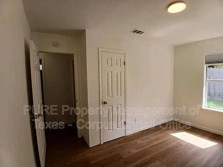 2725 Allencrest Dr — Photo 27
