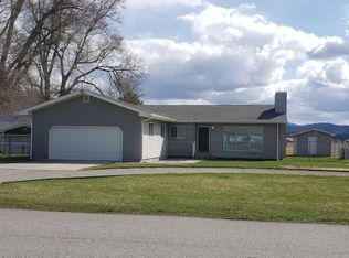 19810 E 8th Ave, Greenacres, WA 99016