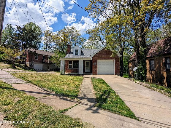 2nd image of 103 W Circle Dr