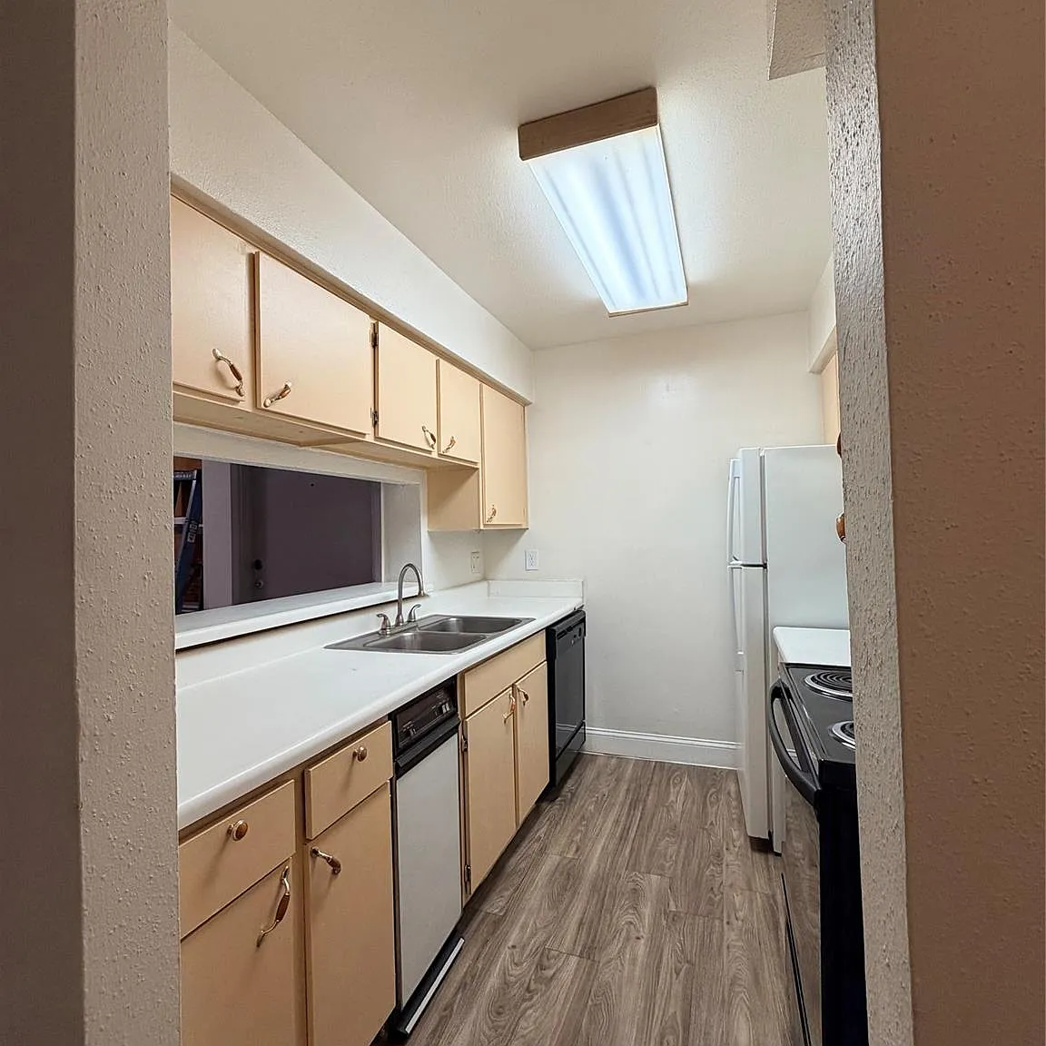2 bed, 1.5 bath, 950 sqft, $1,200 — Photo 4