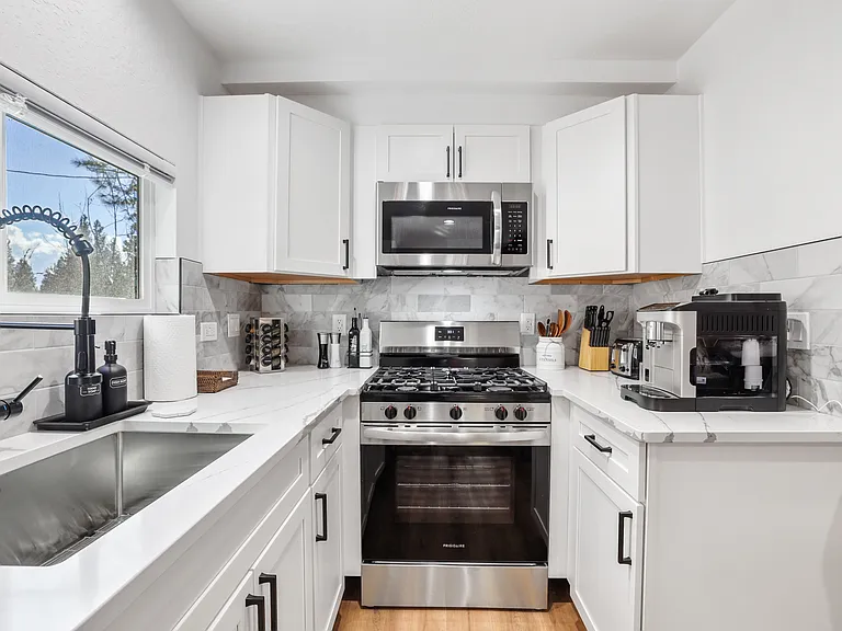 8746 Steelhead Ave #B — Photo 6