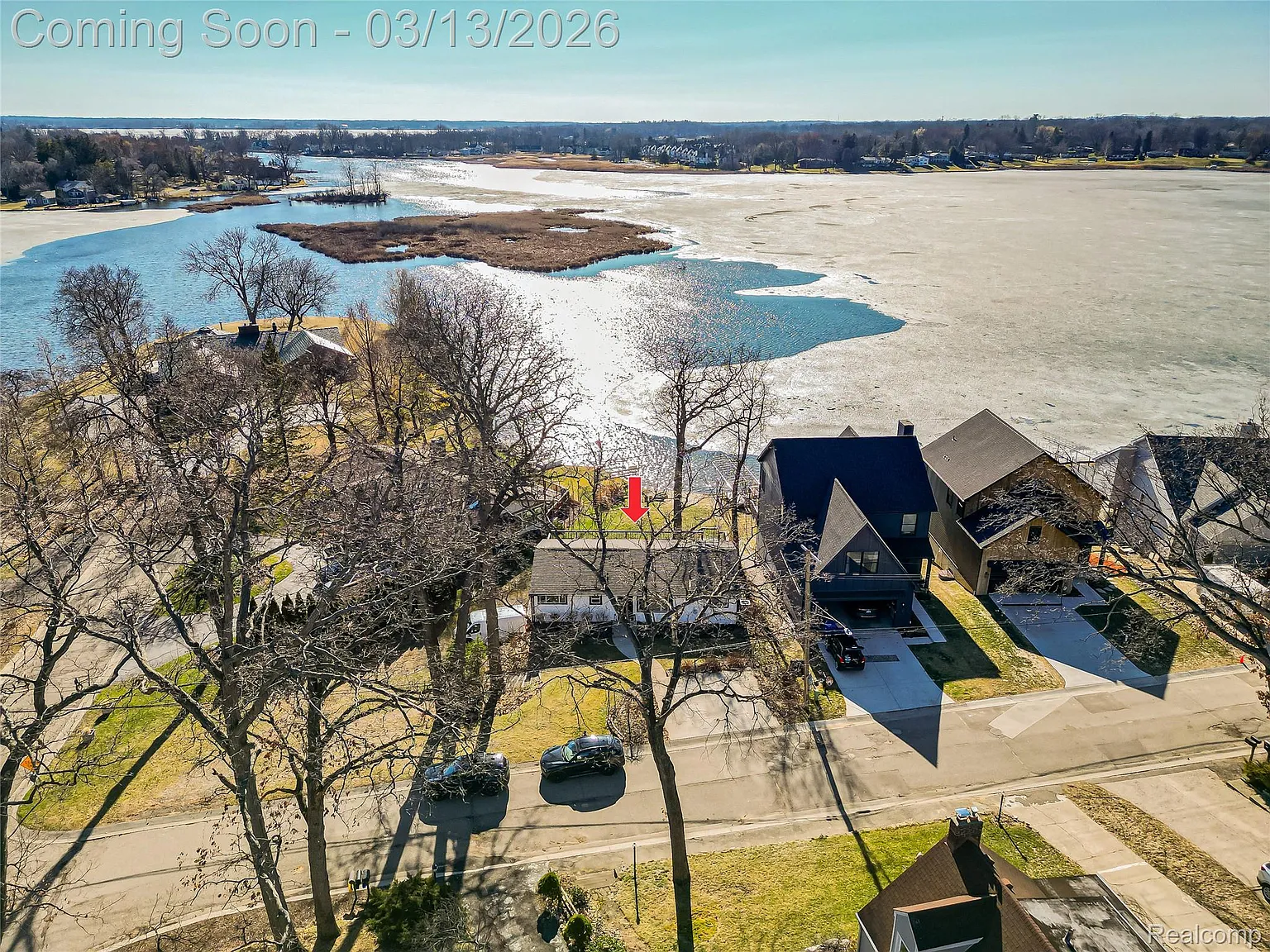 2918 Woodbine Dr photo 1