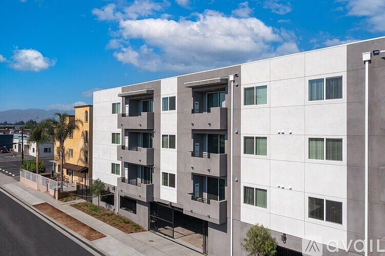 1st image of 15755 Saticoy St #203
