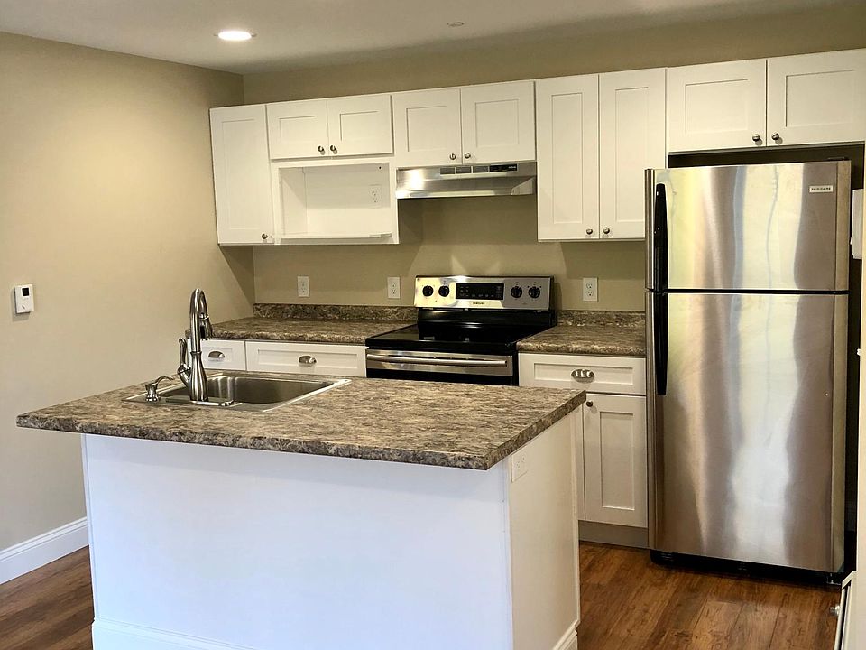 Kitchen island with sink