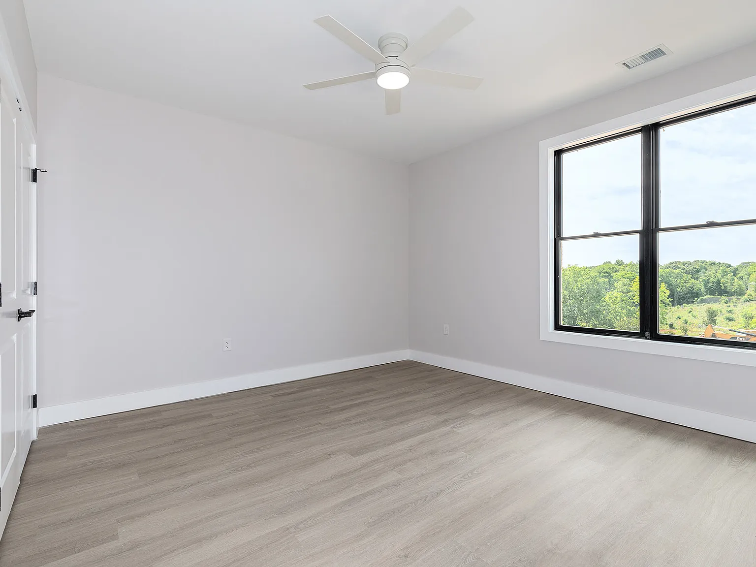Town Center Apartments - 1104 — Photo 2