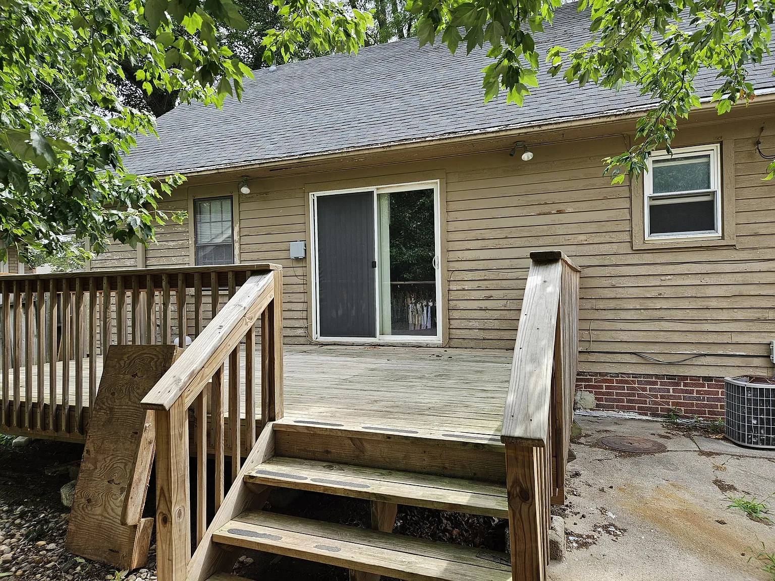 WAH 1333 N Pine Street - 1 — Photo 4