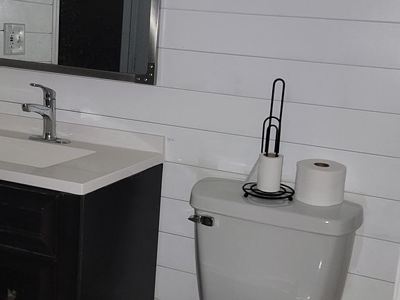 5th image of 5857 Saffron Ave