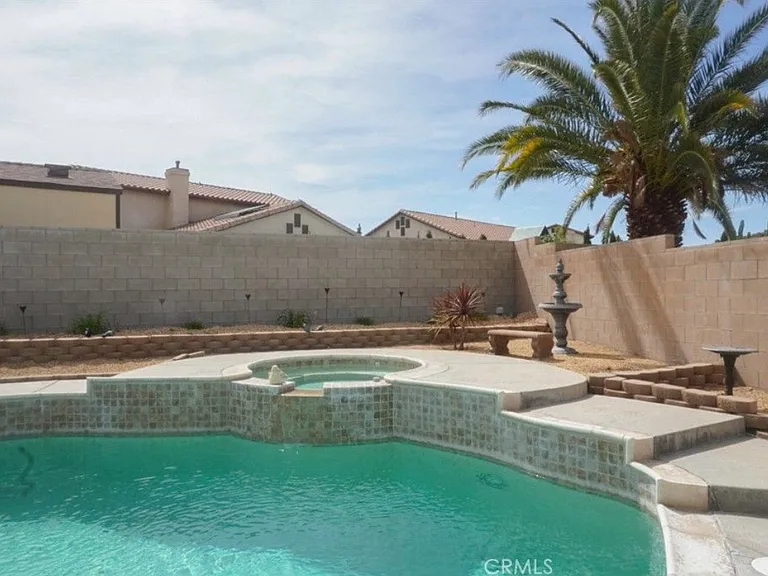12661 Shorewood Ln — Photo 12