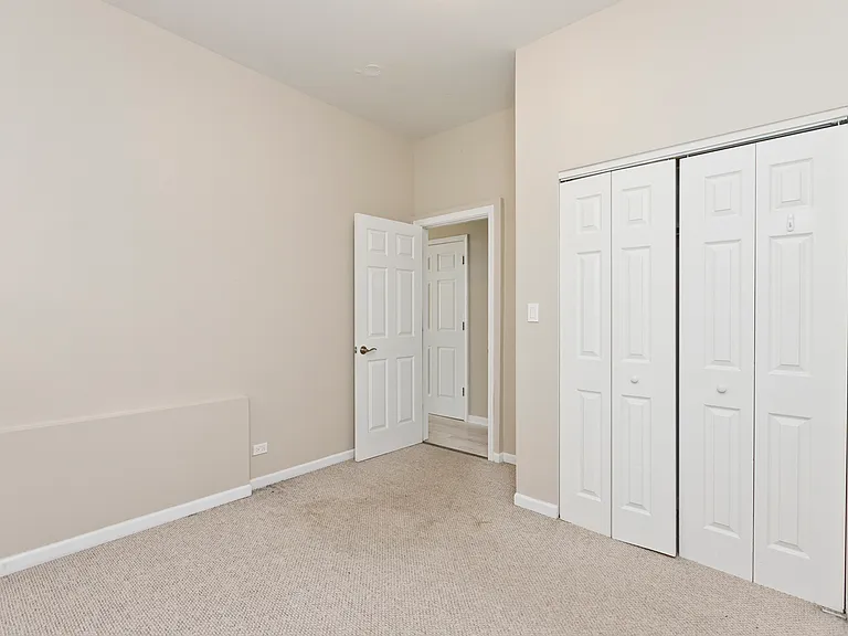 2246 W Belden Ave — Photo 7