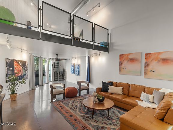 3rd image of 1001 E 17th St #134