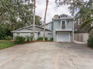 4320 4th St, Saint Simons Island, GA 31522