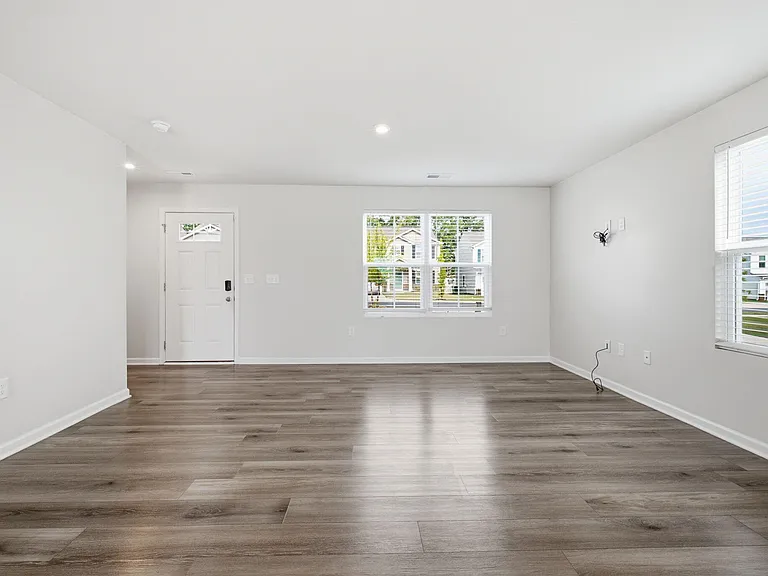 1432 Burgundy Bluff Ln — Photo 5