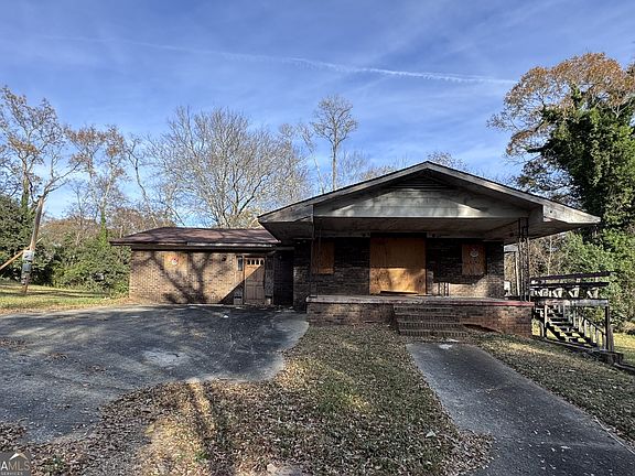 2nd image of 53 Cole Manor Dr