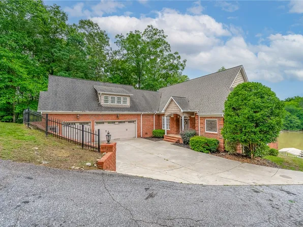129 Widgeon Ln, Easley, SC 29640