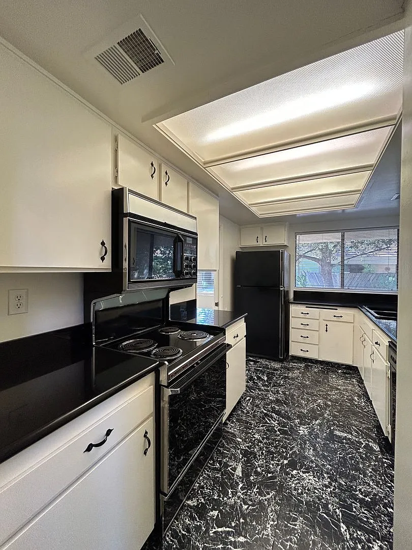 3 Bedroom 2 Bath Spacious Creekside Village Condo in Ojai! — Photo 4