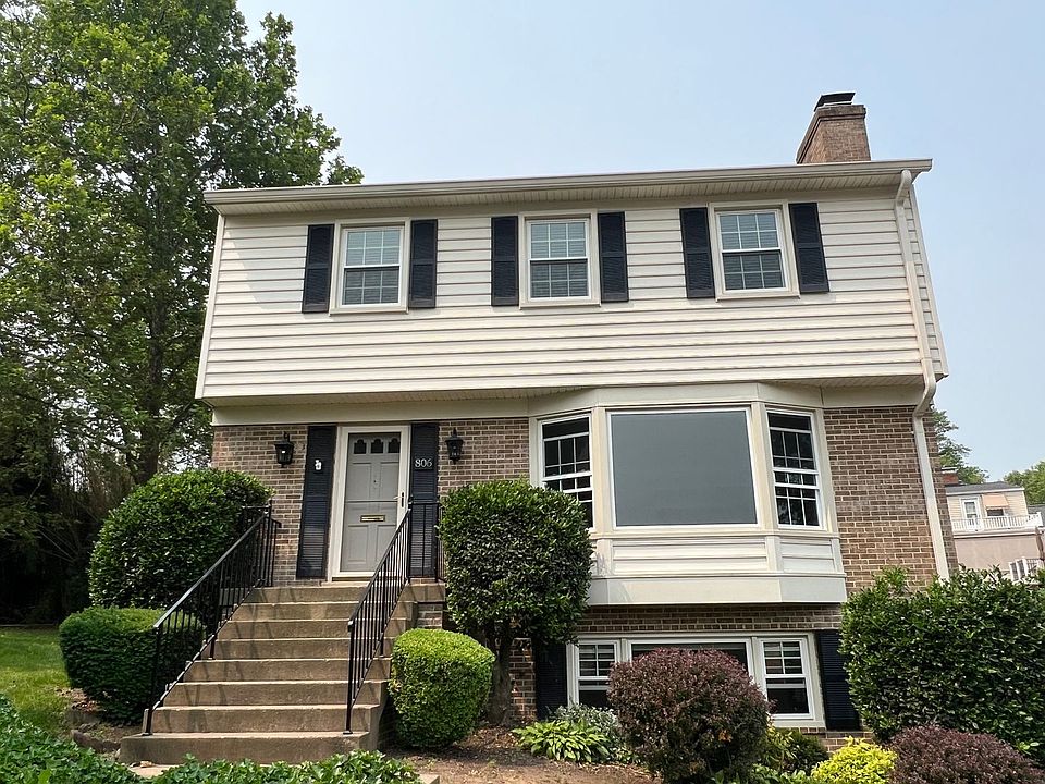 1st image of 806 S Stafford St