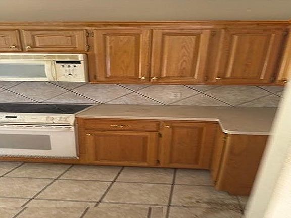 4th image of 6908 Millennium Dr