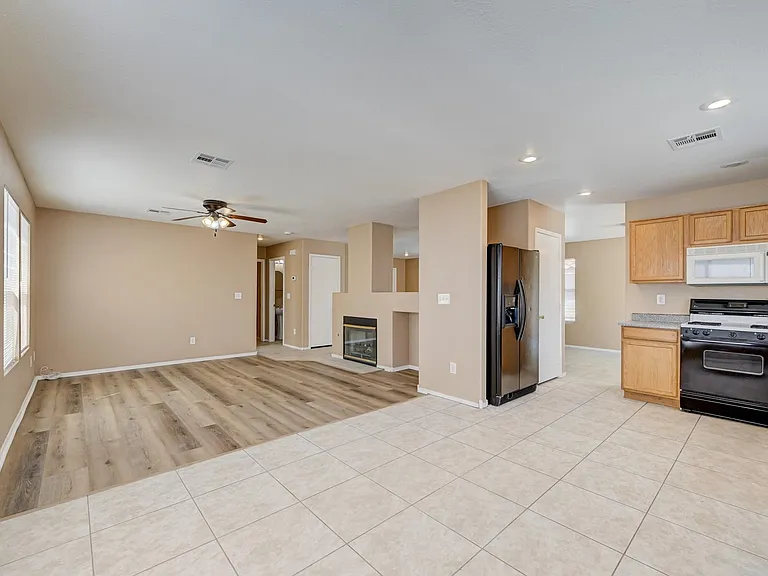 8621 Grand Pine Ave — Photo 43