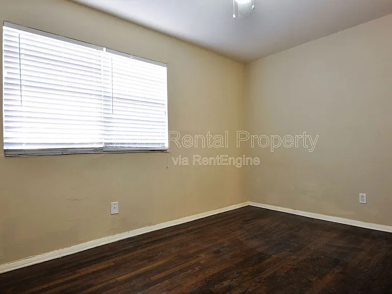 711 Argonne Ave NE #5 — Photo 13