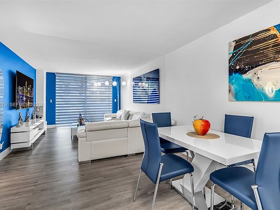 4th image of 1825 W 44th Pl APT 401