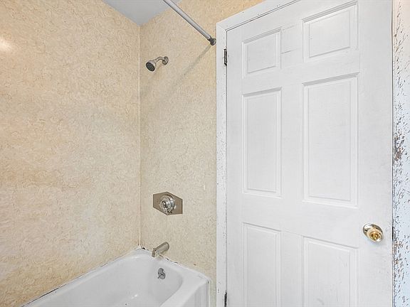 5th image of 60 Lynnfield St