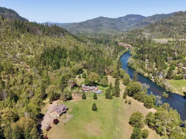 7159 Crowfoot Rd, Trail, OR 97541