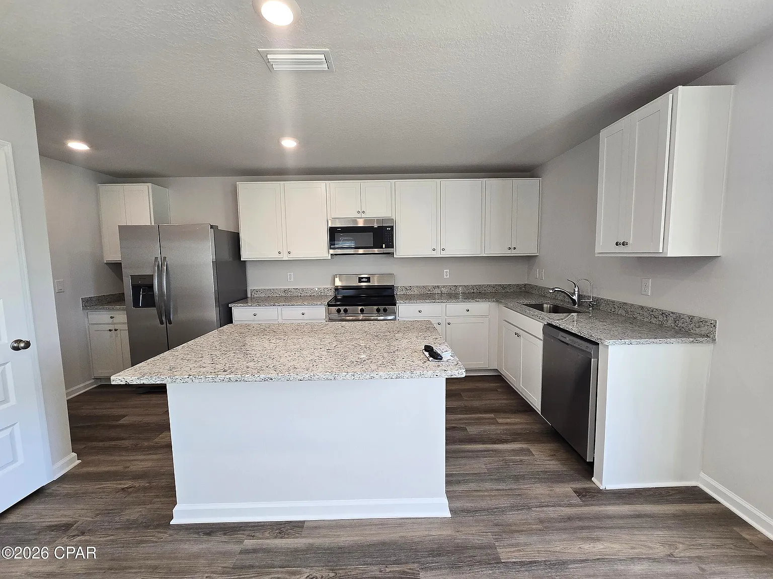 4 bed, 2.5 bath, 1722 sqft, $2,175 — Photo 3